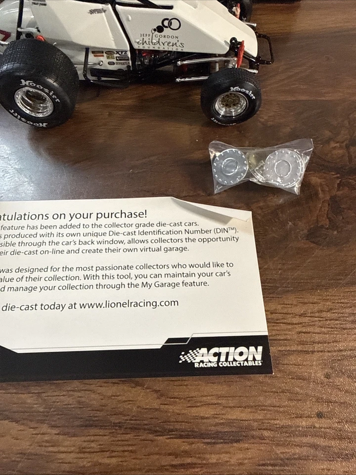 Kyle Larson 2012 1/24 57 Kick It and Jeff Gordon Foundation Sprint Car fundido a presión Foto 4 de 4