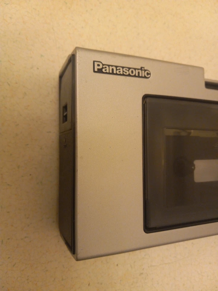 Grabadora de cinta de casete Panasonic Auto Stop IC RQ-212 DAS/piezas SOLO SIN PROBAR Foto 2 de 4