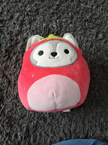 Squishmallows 7.5" Ryan The Husky Dog Strawberry - Picture 1 of 7