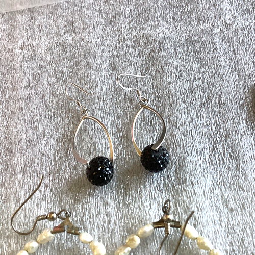 Vintage Lot of 4 Pairs Statement Earrings - Picture 4 of 5