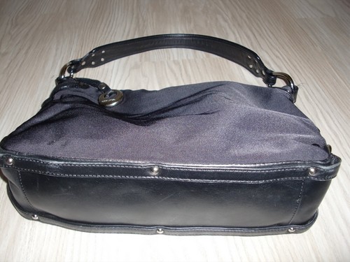 DONALD J. PLINER~BLACK~NYLON/LEATHER~LOGO KEY CHAIN~Shoulder Bag Purse 13"Lx11"H - Picture 6 of 12