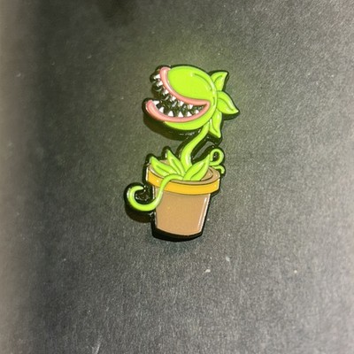 Vintage Little Shop Of Horrors Venus Fly Trap Hat Lapel Hat Pin Pinback
