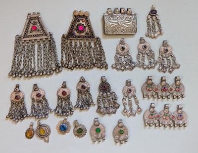 Tribal Pendants Jewelry Supplies Ethnic Arts Wholesale 1 POUND (21378)
