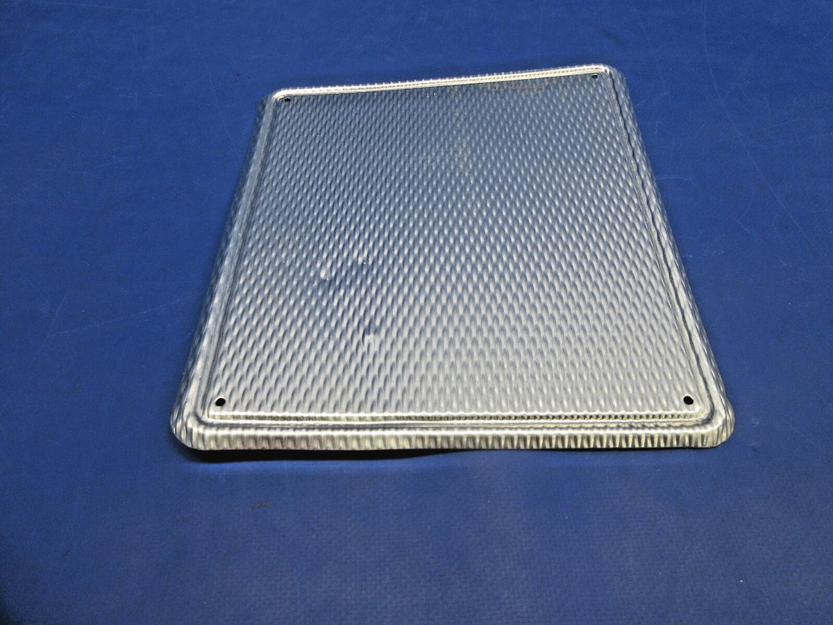 Cessna 150/152 Carpet Scuff Plate P/N 0415026-1 NOS (0625-725) | eBay