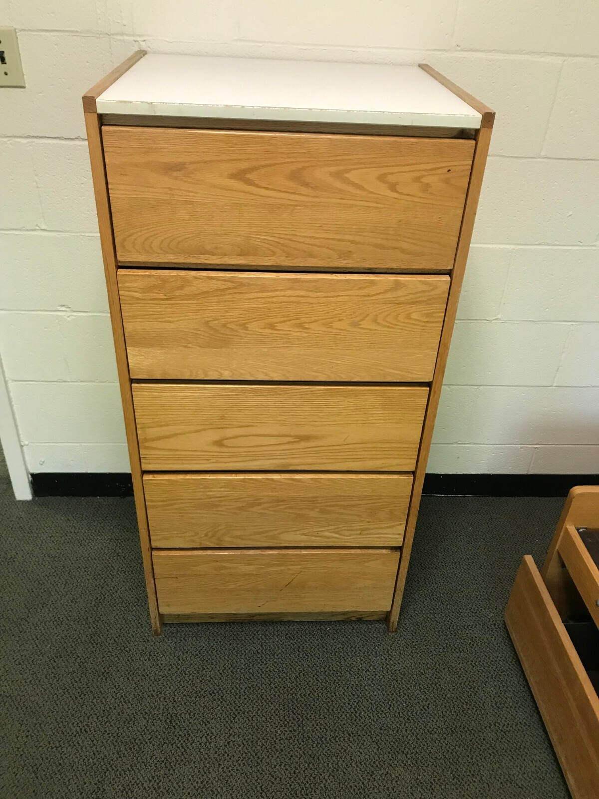 Used Dorm Furniture Solid Wooden Dressers / Chest of Drawers (16