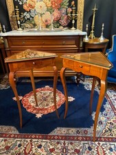 Paire tables d'appoint guéridons d'angle encoignure noyer blond massif Louis XV