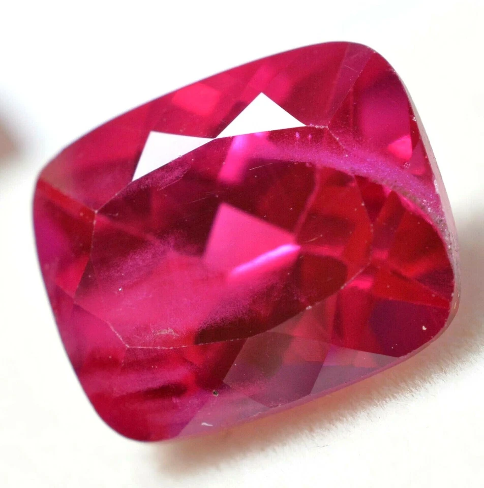  8.30 Ct Natural Red Ruby Mozambique GGL Certified AAA+ Treated Gemstone - Image 2 of 4