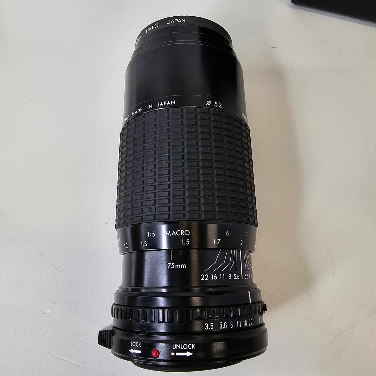 SIGMA Zoom K III 1:3.5-4.5 f = 75~210mm With Case Filter Lens Hood