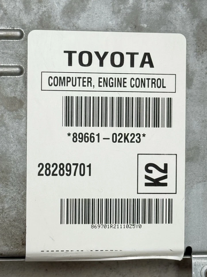 Computadora Toyota Corolla 2005 2006 2007 motor 1,8 ECU ECM PCM 89661-02K23 OEM Foto 2 de 4