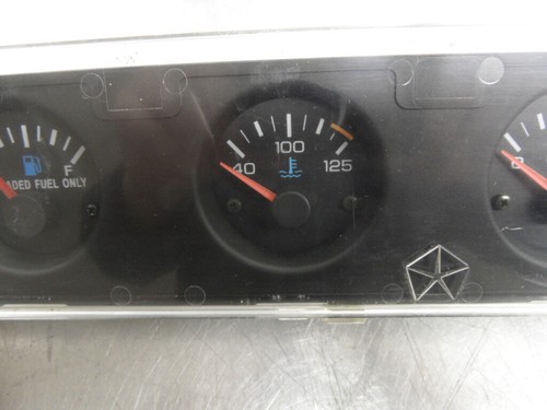 OEM JEEP YJ WRANGLER FOUR GAUGE DASH CLUSTER 1992-1995 - Picture 4 of 11