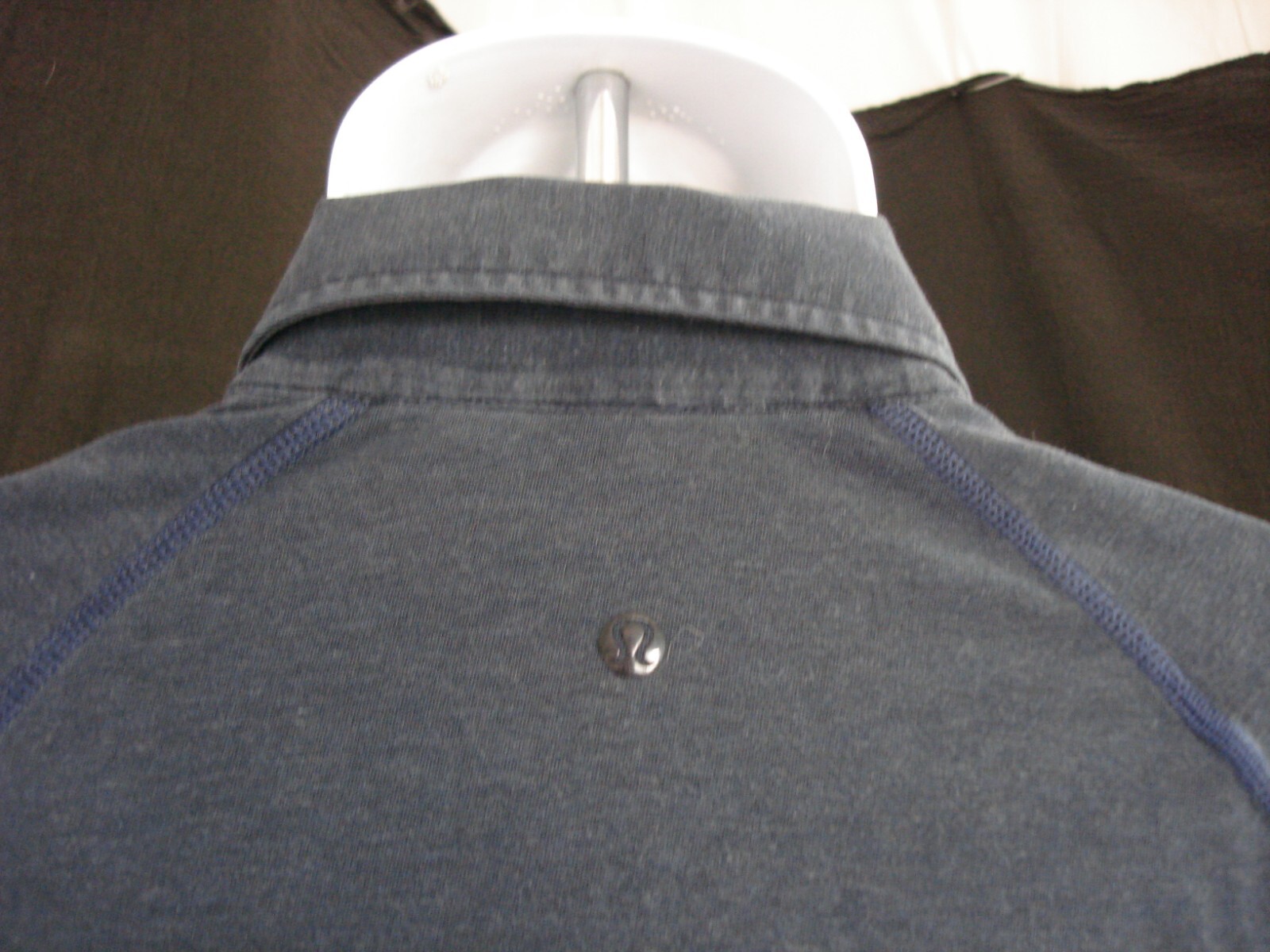 Lululemon Men’s Evolution Solid Blue Poly Blend V… - image 6