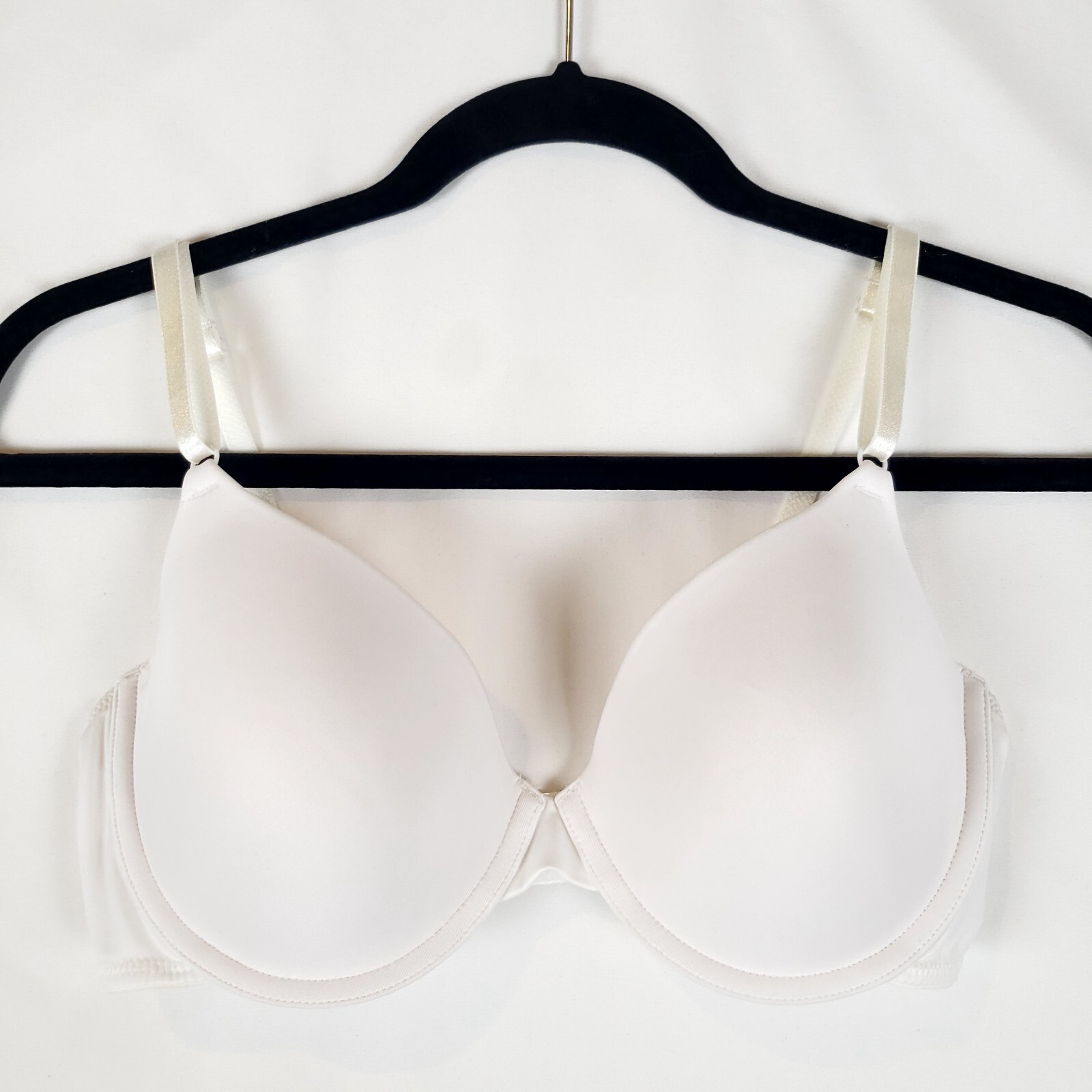 Maidenform Bra 36C Lightly Lined Molded Cups Unde… - image 1