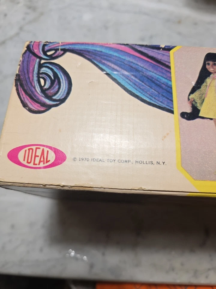 Muñeca Crissy Afroamericana Ideal Toys 19" pulgadas en caja Foto 4 de 4