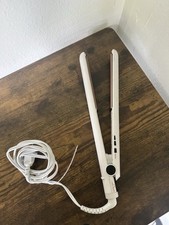 CONAIR Ceramic Flat Iron White Hair Straighter