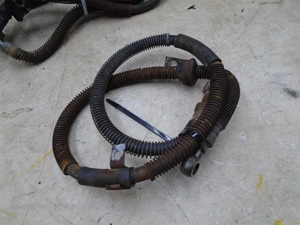 Mangueras de freno usadas Suzuki 1000 GS GS1000-EN GS1000-E 1979 GP SB114 Foto 2 de 3