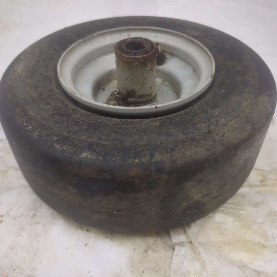 John Deere F620 1400 1500 Front Caster Wheel and TIre - Image 4 of 4