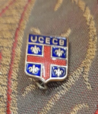 Clermont Fd 63 old coat of arms brooch U C E C B enamelled 1.2 × 1.5 cm Augis Lyon