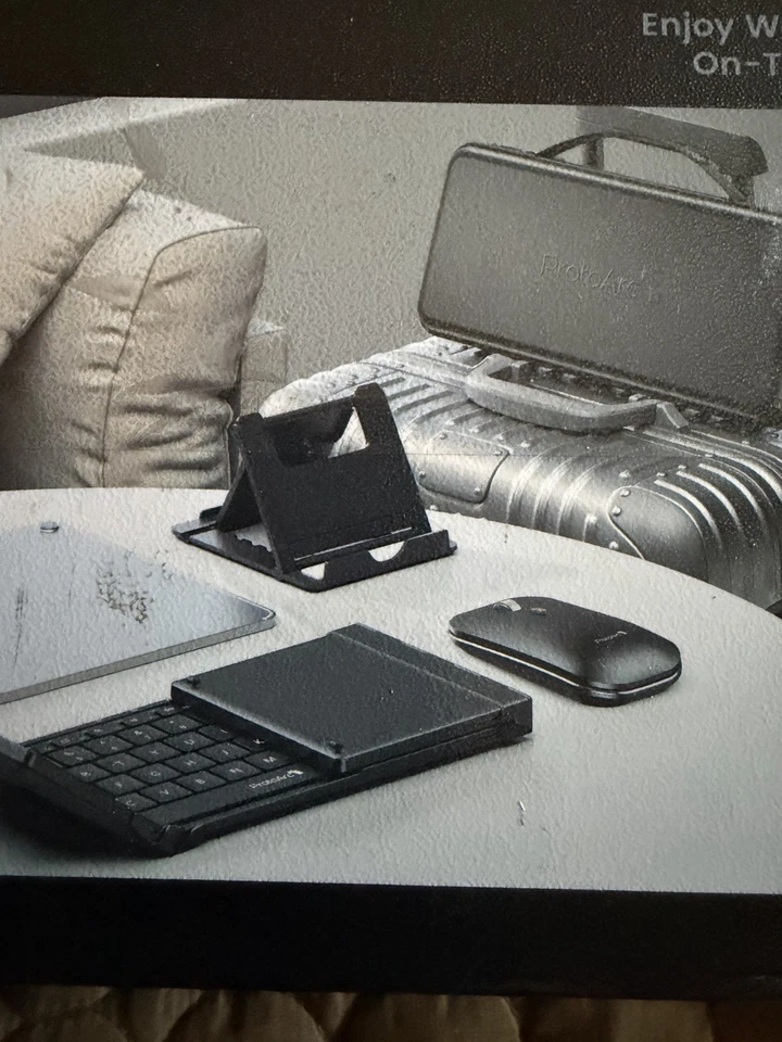 ProtoArc XKM01 Foldable Keyboard and Mouse Combo - Image 2 of 4