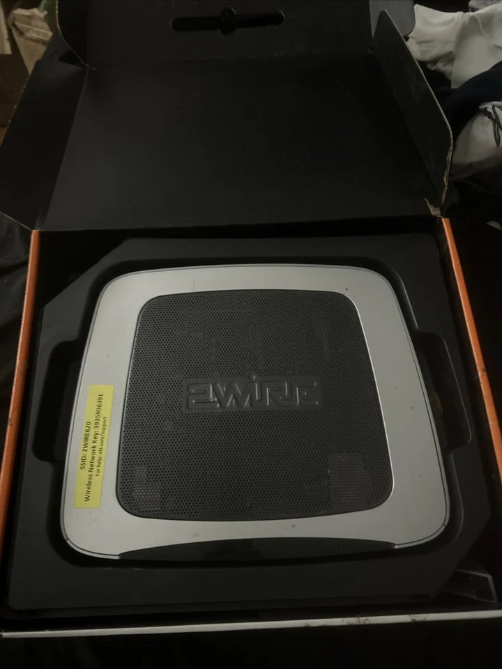 2Wire Gateway 3600HGV Internet Modem 4-Port Wireless Router (AT&T Uverse) - Image 2 of 4