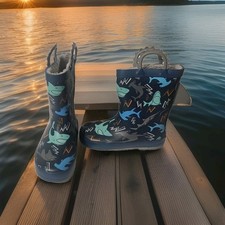 MEMBERS MARK Easy Pull-On Boys Lined Waterproof Sharkfin Rain Boots Size 9/10...