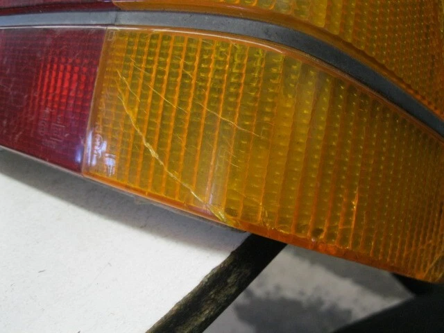 Luz trasera Alfa Romeo Milano 1987-1988 paso derecho OEM defectos ver todas las fotos Foto 4 de 4