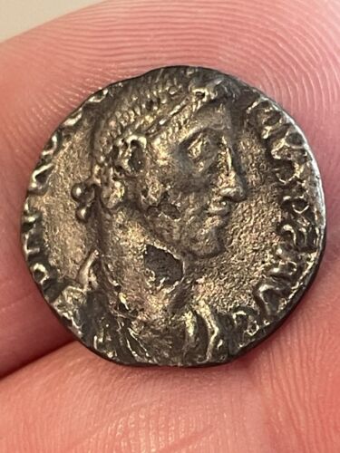 ANCIENT ROMAN SILVER DENARIUS SILIQUA COIN OF MAXIMINUS 235-238AD, 17MM 3.5G - Picture 1 of 3