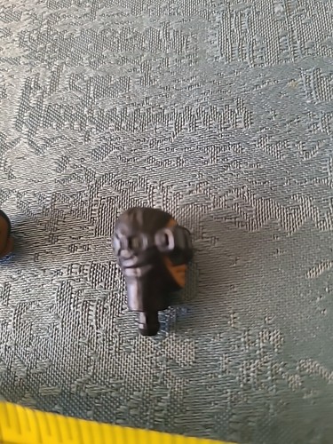 VTG. TWO SMALL HEADS NO BODY - Picture 7 of 9