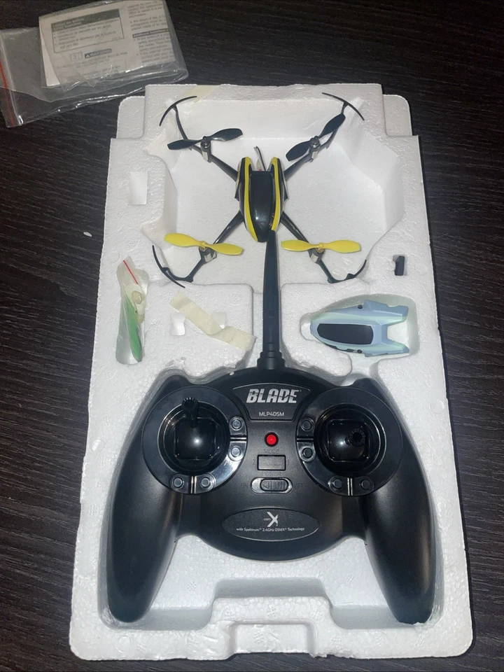 Vintage Horizon Hobby Blade Nano QX 18-Gram Quadcopter w/ remote RTF - Image 2 of 4