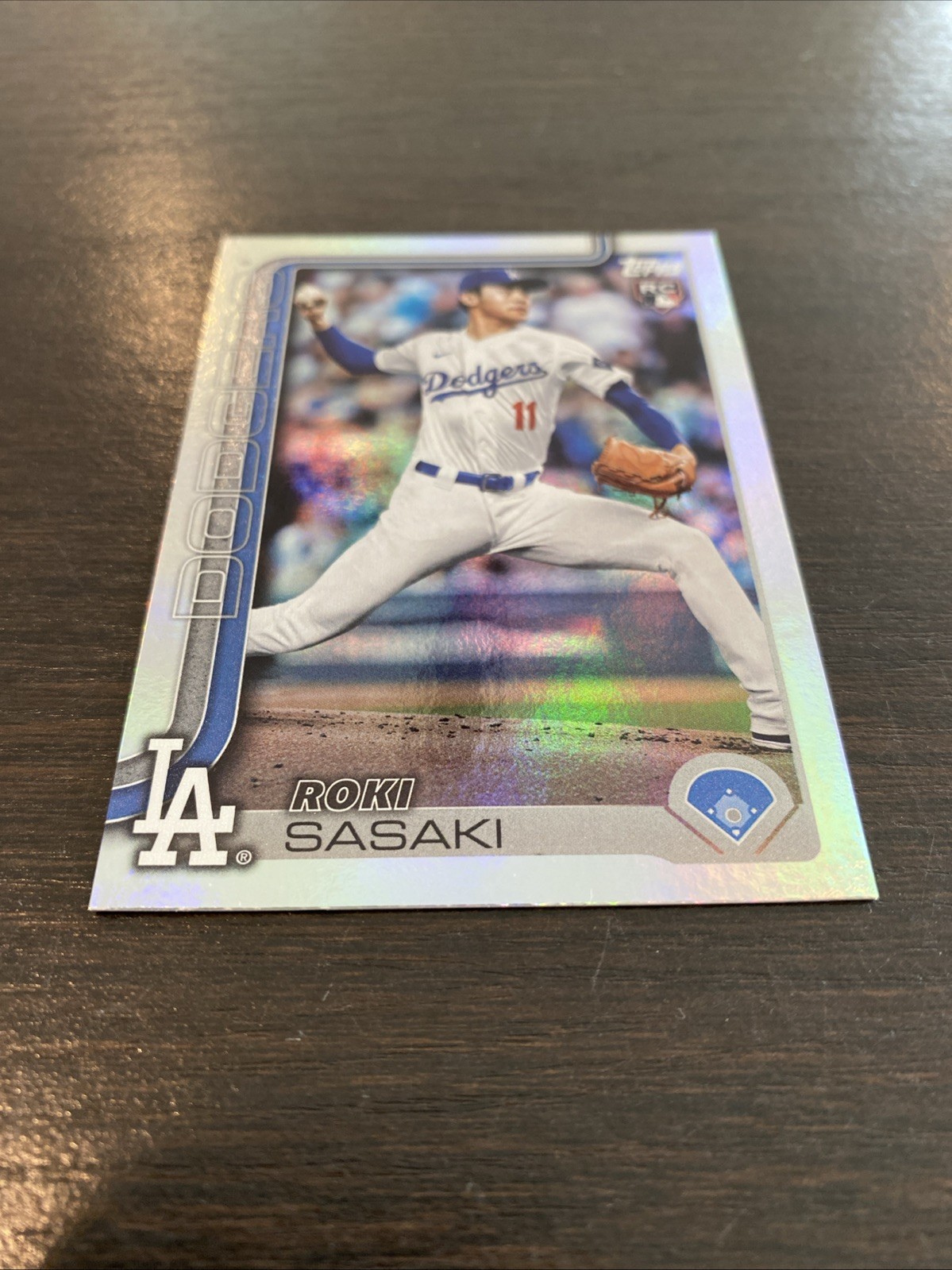 2025 Topps Roki Sasaki #558 - Rainbow Foil Rookie Card (RC, SP) - LA Dodgers