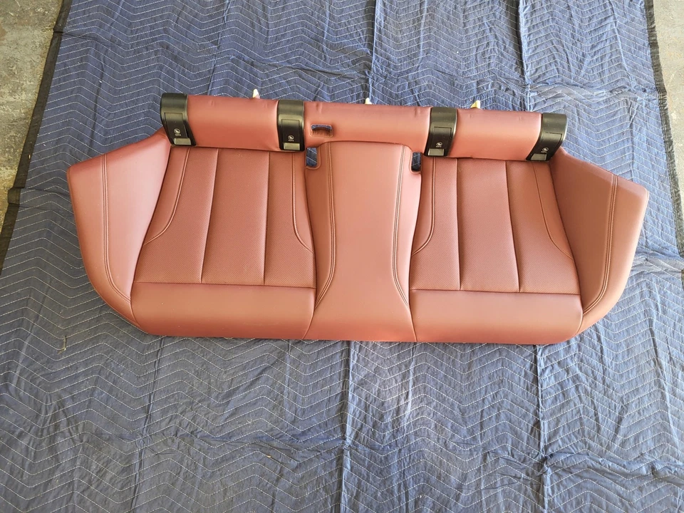 Б/у оригинальная нижняя подушка заднего сиденья BMW 2-го ряда 2022-2024 430i xDrive Gran Coupe - Изображение 2 из 4