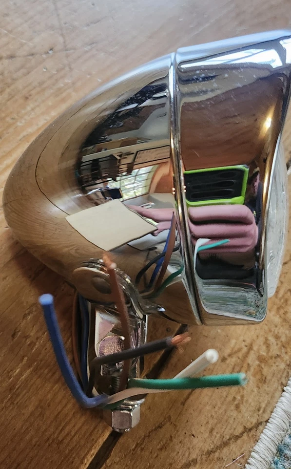 Mini luz de conducción cromada de 3-1/2" 12V 60/55W bombilla halógena con visera apta para Harley Foto 4 de 4