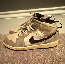 Nike Air Jordan Unisex Kids Mid Top Leather Lace-Up Sneakers Size 3
