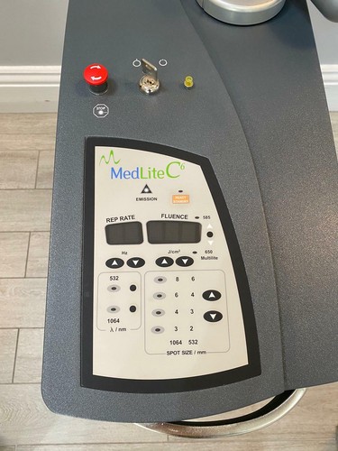 Cynosure (Hoya ConBio) Medlite C6 2016 Q-Switched NdYAG láser de eliminación de tatuajes - Imagen 5 de 9