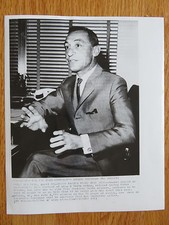 Original EDDIE ARCARO 4-30-64 ONLY JOCKEY TO RIDE 5 KENTUCKY DERBY WIN AP PHOTO 