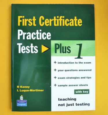 First Certificate Practice Tests Plus 1 + 4 Audio-CDs - Pearson