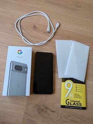 Google Pixel 8 Hazel grau 128 GB neuwertiger Zustand