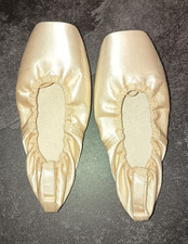 Spitzenschuhe - GR 41 - lachsfarbig - wie neu - sehr klein