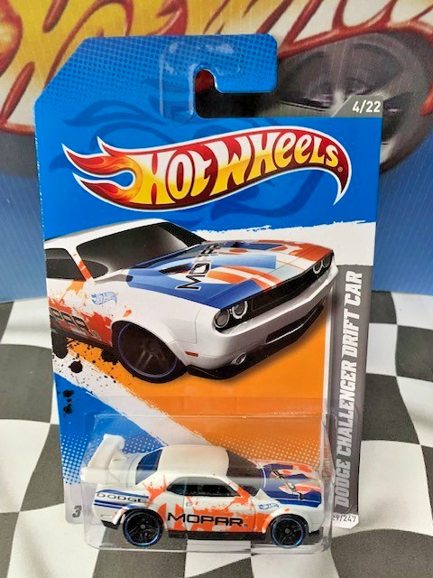 Hot Wheels 2012 HW Code Cars 4/22 229 2011 Dodge Challenger Drift Car WHITE PR5