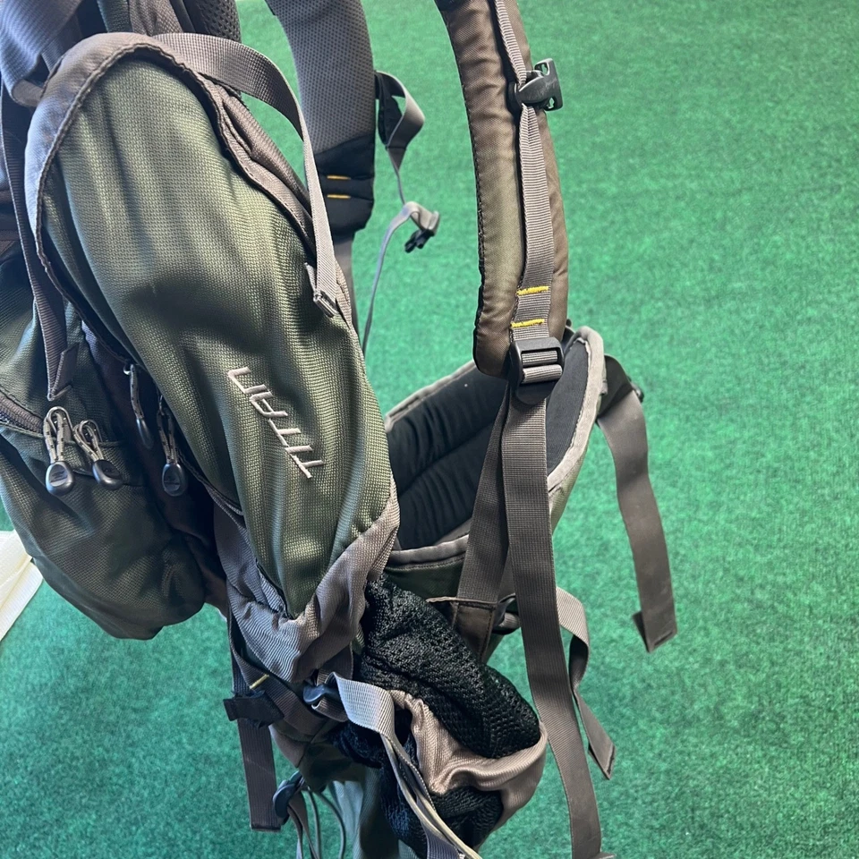 Mountainsmith Titan Internal Frame Hiking Outdoor Backpack 70L+ Green Gray - Image 3 of 4