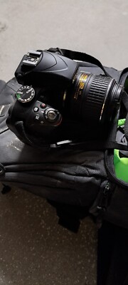 Nikkon D3300 DSLR Kamera inkl. Zweites Objektiv und zusätzlichen Blitz