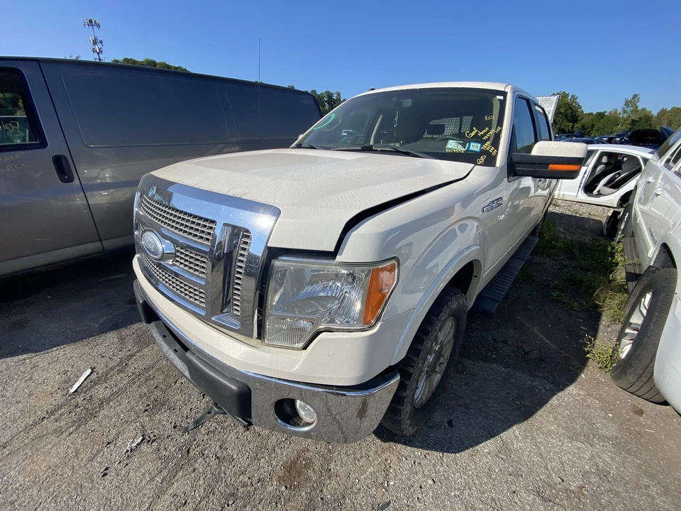 Conjunto de filtro de aire usado se adapta a: camioneta Ford F150 2009 5,4 L 3 V grado A Foto 2 de 4