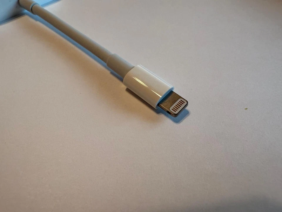 Apple Lightning Digital AV Adapter MD826AM/A - A1438 OEM Funktionsfähig Getestet. Gebraucht - Bild 2 von 4