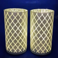 VALERIE HILL PARR Pair Of ILLUMINATED Silver QUATREFOIL Glass HURRICANE Decor