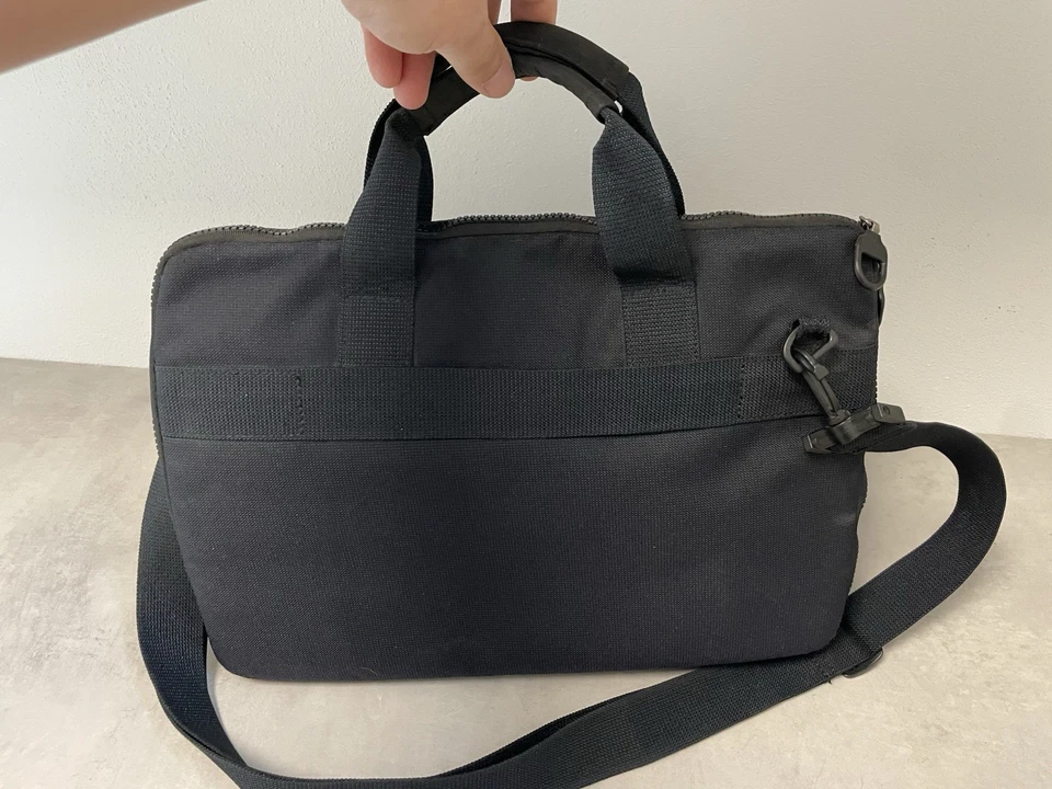Maletín MANDARINA DUCK District bolsa portátil Black Ink negro Nero - Imagen 4 de 4