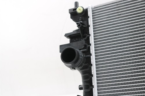 NEW OEM GM Radiator Assembly 39116554 Chevrolet Cruze 2017-2019 - Picture 6 of 13