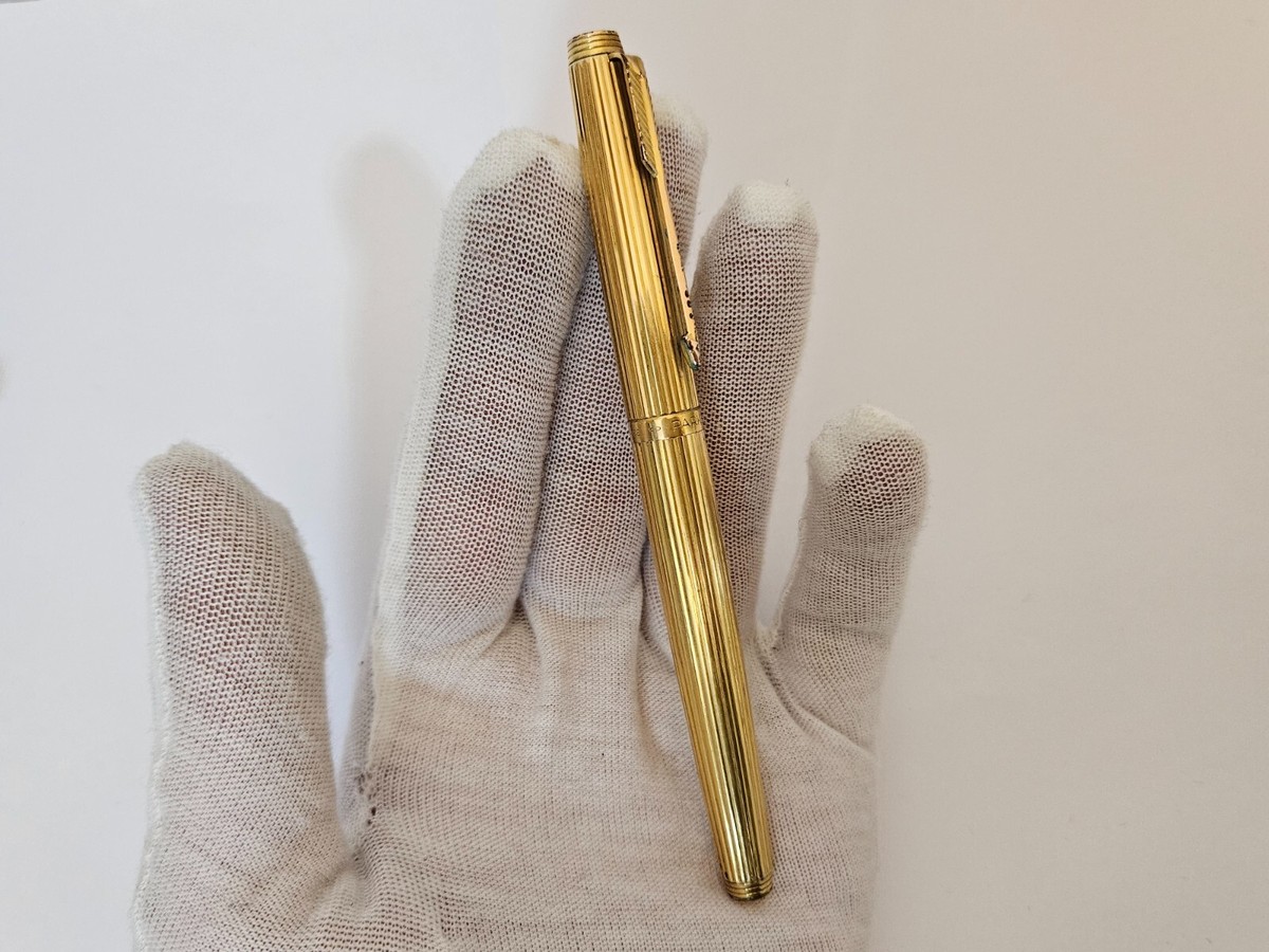 VINTAGE FOUNTAIN PEN PARKER 75 18k GOLD NIB 750 GOLD PLATED VINTAGE FOUNTAIN PEN PARKER 75 18k GOLD NIB 750 GOLD PLATED