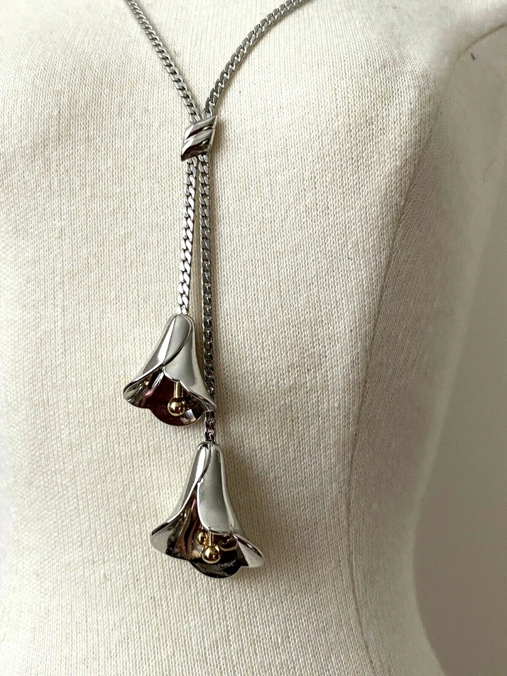 Collier vintage AVON Argenté deux FLEUR pendante NEUF ! - Photo 4/4