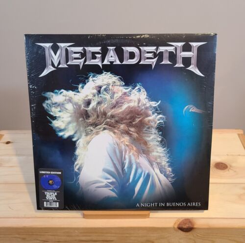 Megadeth - A Night In Buenos Aires (Blue Vinyl) (Edycja limitowana) (3 LP) - Zdjęcie 1 z 7