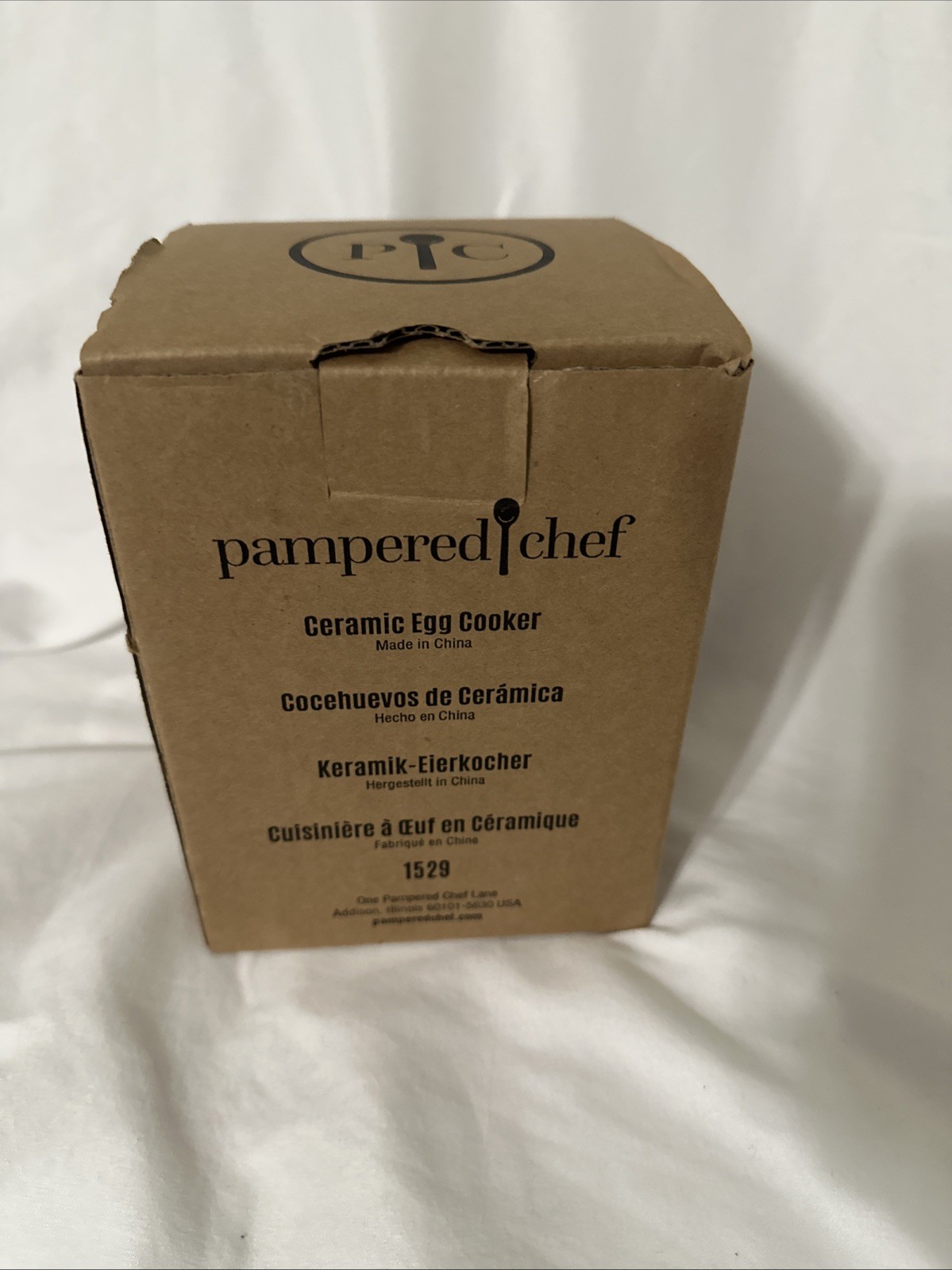 Pampered Chef Ceramic Egg Cooker 1529 w/ Silicone Sleeve & Lid Unused New In Box