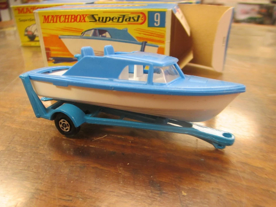 Matchbox No. 9 Superfast Boat & Trailer with Original Box - MIB - Image 2 of 3